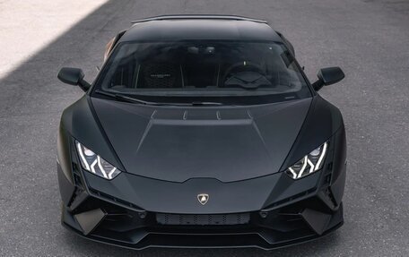 Lamborghini Huracán, 2024 год, 36 000 000 рублей, 2 фотография