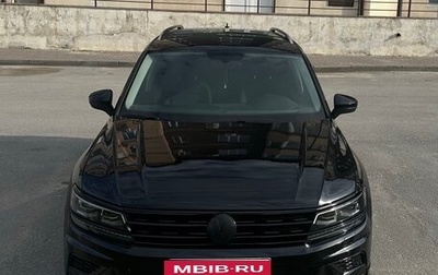 Volkswagen Tiguan II, 2018 год, 2 000 000 рублей, 1 фотография
