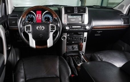 Toyota Land Cruiser Prado 150 рестайлинг 2, 2010 год, 2 899 000 рублей, 6 фотография