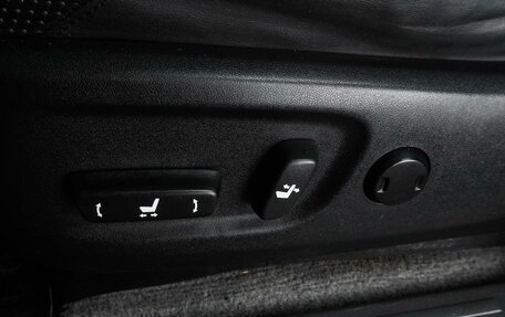 Toyota Land Cruiser Prado 150 рестайлинг 2, 2010 год, 2 899 000 рублей, 12 фотография