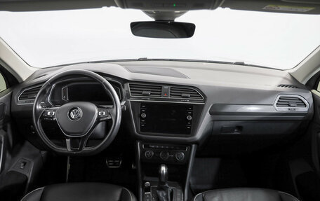 Volkswagen Tiguan II, 2019 год, 2 239 000 рублей, 9 фотография