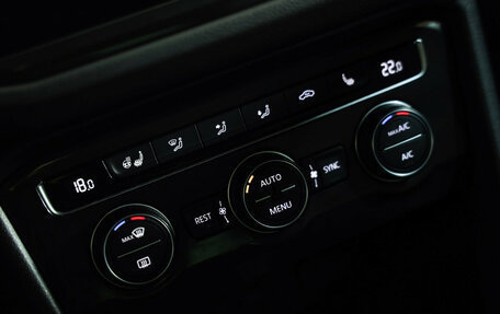 Volkswagen Tiguan II, 2019 год, 2 239 000 рублей, 14 фотография