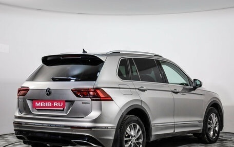 Volkswagen Tiguan II, 2019 год, 2 239 000 рублей, 5 фотография