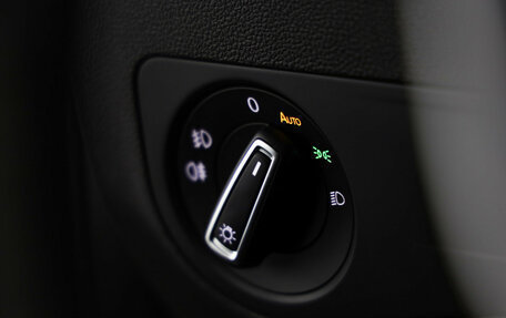 Volkswagen Tiguan II, 2019 год, 2 239 000 рублей, 19 фотография