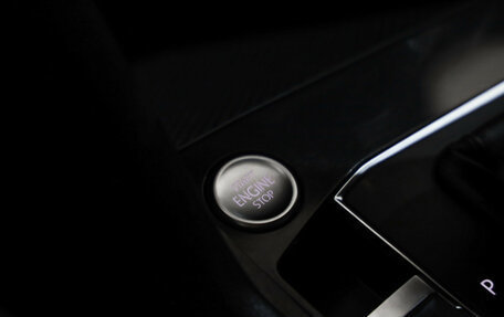 Volkswagen Tiguan II, 2019 год, 2 239 000 рублей, 17 фотография