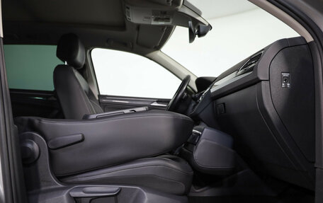 Volkswagen Tiguan II, 2019 год, 2 239 000 рублей, 26 фотография