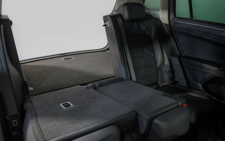 Volkswagen Tiguan II, 2019 год, 2 239 000 рублей, 31 фотография