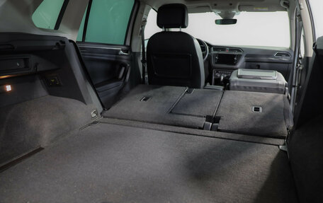 Volkswagen Tiguan II, 2019 год, 2 239 000 рублей, 36 фотография