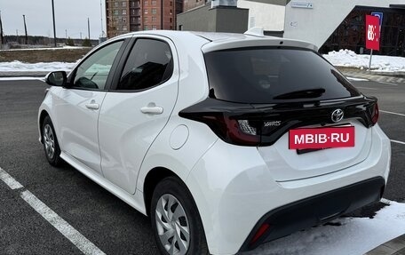 Toyota Yaris, 2021 год, 1 215 000 рублей, 4 фотография