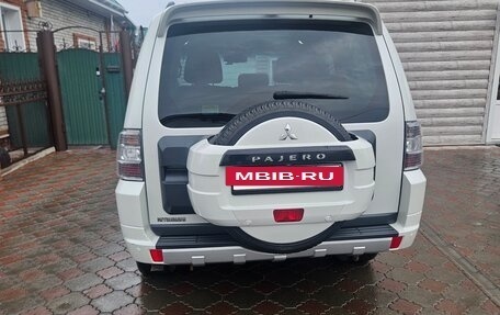 Mitsubishi Pajero IV, 2013 год, 2 400 рублей, 3 фотография
