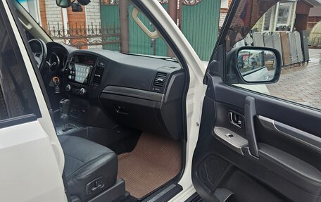Mitsubishi Pajero IV, 2013 год, 2 400 рублей, 7 фотография
