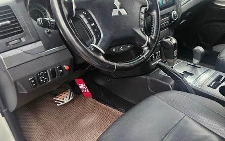 Mitsubishi Pajero IV, 2013 год, 2 400 рублей, 13 фотография