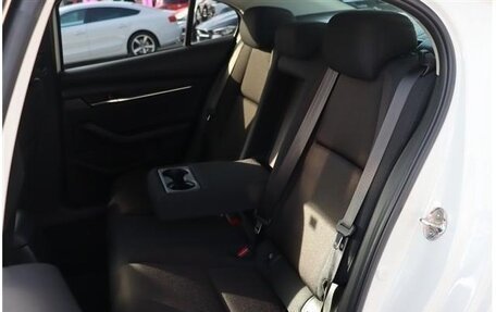 Mazda 3, 2021 год, 940 000 рублей, 27 фотография