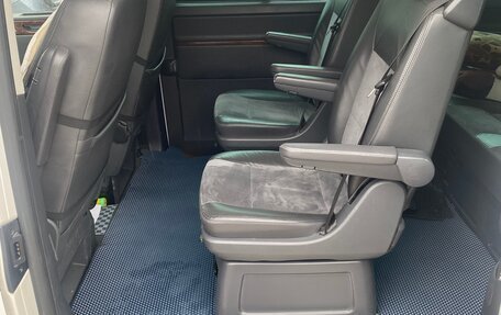 Volkswagen Multivan T5, 2012 год, 2 950 000 рублей, 13 фотография