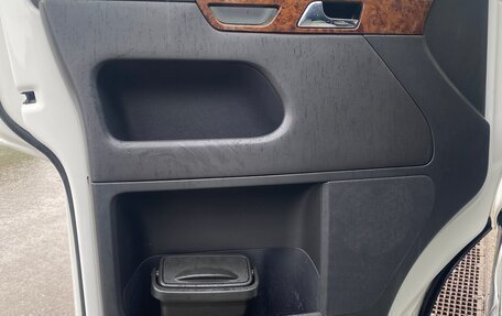 Volkswagen Multivan T5, 2012 год, 2 950 000 рублей, 17 фотография