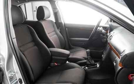 Toyota Avensis III рестайлинг, 2007 год, 637 000 рублей, 8 фотография