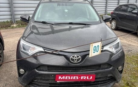 Toyota RAV4, 2016 год, 2 380 000 рублей, 2 фотография