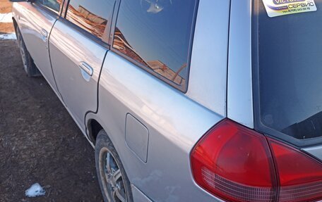 Nissan Wingroad III, 2001 год, 295 000 рублей, 3 фотография