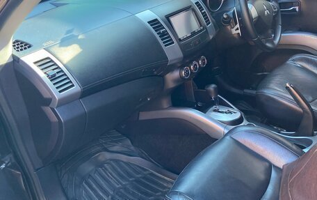 Mitsubishi Outlander III рестайлинг 3, 2010 год, 1 550 000 рублей, 5 фотография