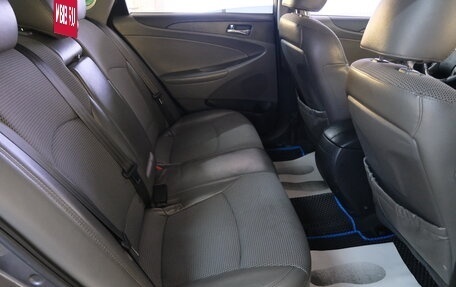 Hyundai Sonata VI, 2010 год, 989 000 рублей, 24 фотография