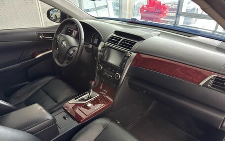 Toyota Camry, 2014 год, 1 899 900 рублей, 10 фотография