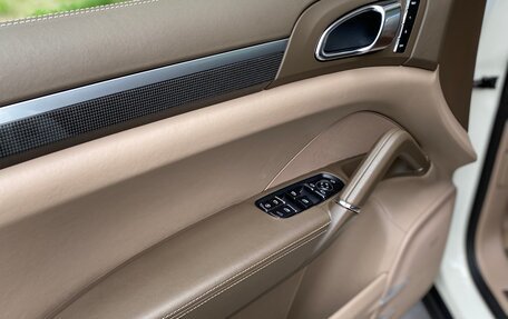 Porsche Cayenne III, 2011 год, 1 765 000 рублей, 18 фотография