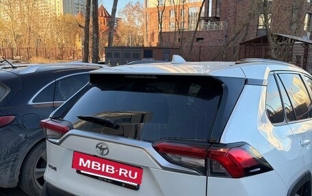 Toyota RAV4, 2021 год, 3 450 000 рублей, 4 фотография