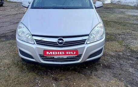 Opel Astra H, 2011 год, 650 000 рублей, 1 фотография