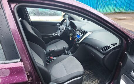 Hyundai Solaris II рестайлинг, 2012 год, 690 000 рублей, 7 фотография