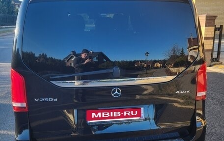 Mercedes-Benz V-Класс, 2019 год, 6 150 000 рублей, 2 фотография