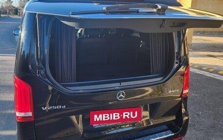 Mercedes-Benz V-Класс, 2019 год, 6 150 000 рублей, 5 фотография