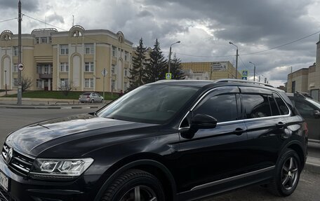 Volkswagen Tiguan II, 2018 год, 2 650 000 рублей, 2 фотография