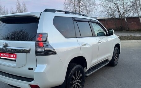 Toyota Land Cruiser Prado 150 рестайлинг 2, 2016 год, 3 500 000 рублей, 5 фотография