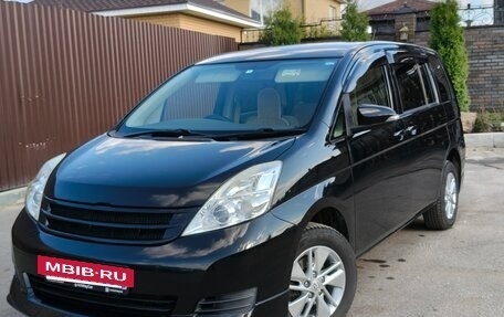 Toyota ISis I, 2014 год, 1 220 000 рублей, 2 фотография