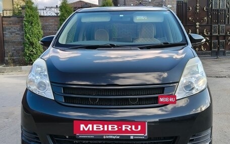 Toyota ISis I, 2014 год, 1 220 000 рублей, 3 фотография