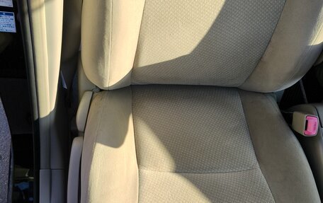 Toyota ISis I, 2014 год, 1 220 000 рублей, 20 фотография