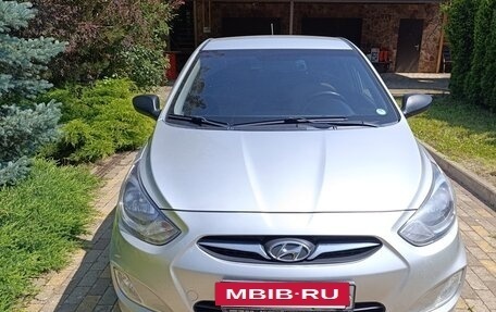 Hyundai Solaris II рестайлинг, 2011 год, 870 000 рублей, 9 фотография