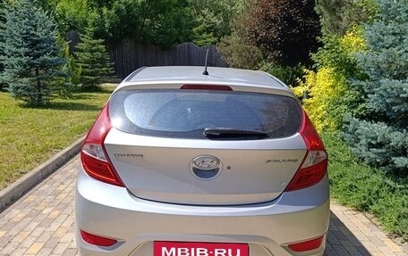 Hyundai Solaris II рестайлинг, 2011 год, 870 000 рублей, 11 фотография