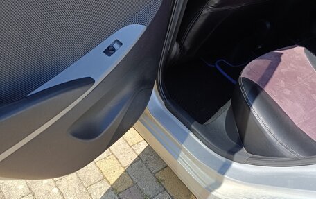 Hyundai Solaris II рестайлинг, 2011 год, 870 000 рублей, 16 фотография