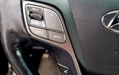 Hyundai Santa Fe III рестайлинг, 2017 год, 2 499 000 рублей, 19 фотография