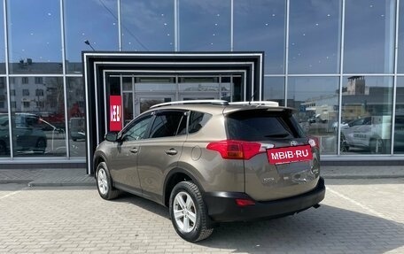 Toyota RAV4, 2013 год, 1 990 000 рублей, 6 фотография