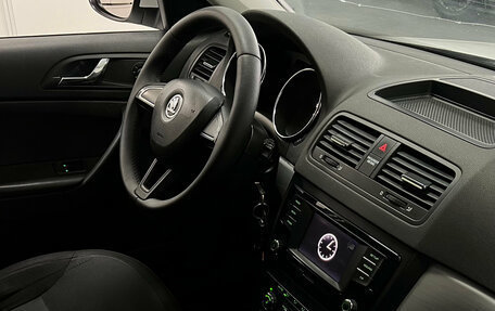 Skoda Yeti I рестайлинг, 2017 год, 1 199 000 рублей, 18 фотография