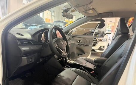 Toyota Yaris XP150 рестайлинг, 2023 год, 1 249 100 рублей, 8 фотография