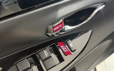 Toyota Yaris XP150 рестайлинг, 2023 год, 1 249 100 рублей, 19 фотография