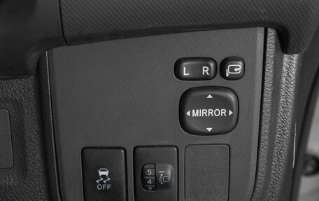 Toyota Wish II, 2009 год, 1 349 000 рублей, 17 фотография