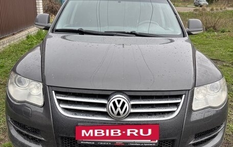 Volkswagen Touareg III, 2007 год, 650 000 рублей, 2 фотография