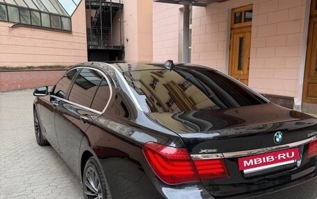BMW 7 серия, 2013 год, 1 950 000 рублей, 3 фотография