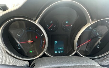 Chevrolet Cruze II, 2010 год, 450 000 рублей, 3 фотография