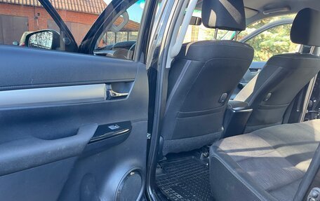 Toyota Hilux VIII, 2018 год, 3 980 000 рублей, 6 фотография