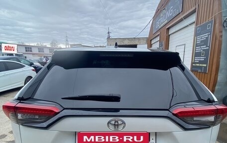 Toyota RAV4, 2021 год, 3 650 000 рублей, 16 фотография